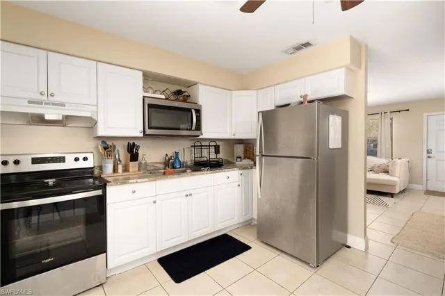 $550,000 | 11580 Dean Street, Unit 582, Bonita Springs, FL 34135