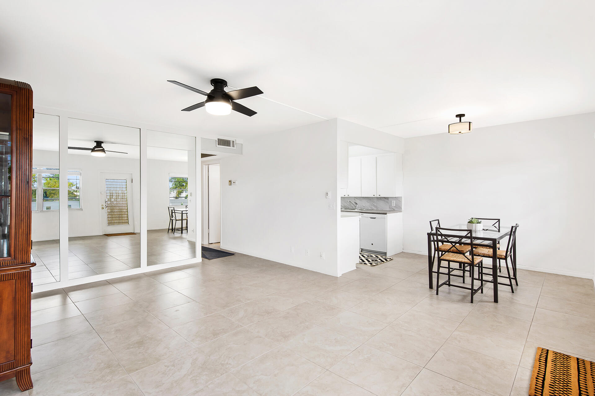 4087 Exeter, Unit 4087 Boca Raton, FL 33434 - Photo 13 of 15 Living area