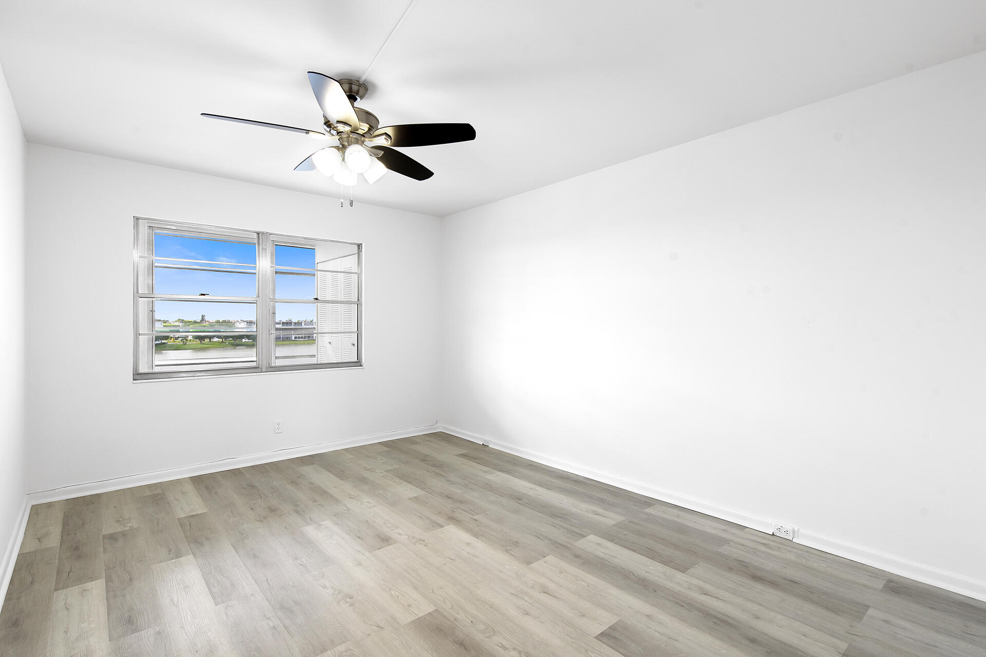 4087 Exeter, Unit 4087 Boca Raton, FL 33434 - Photo 8 of 15 Bedroom 2