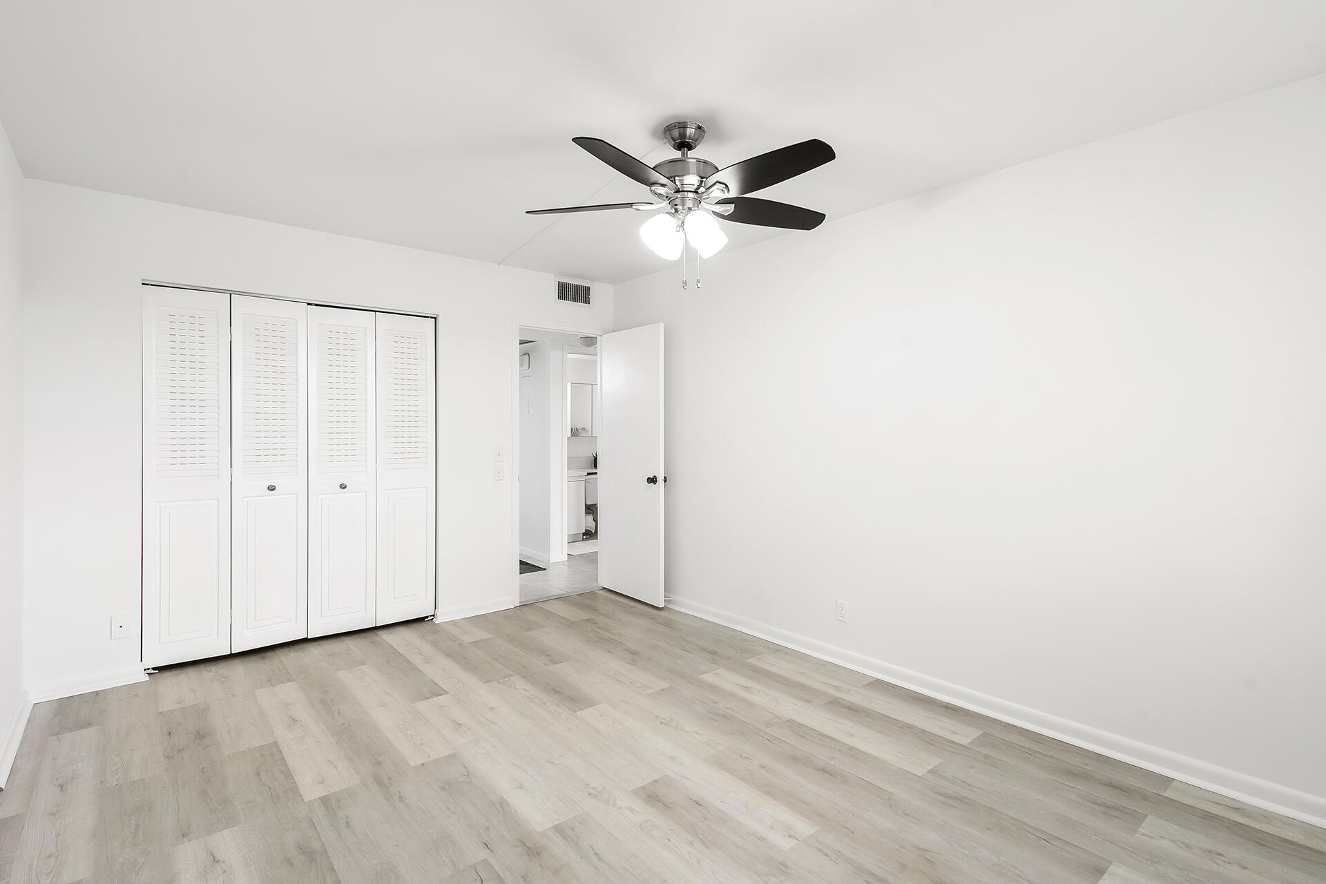 4087 Exeter, Unit 4087 Boca Raton, FL 33434 - Photo 9 of 15 Bedroom 2
