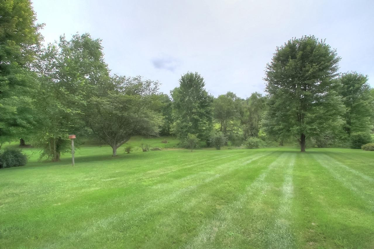 123 Club Valley Estates Road London, KY 40741 - Photo 37 of 37 Huge Back Yard With Trees...Very Private