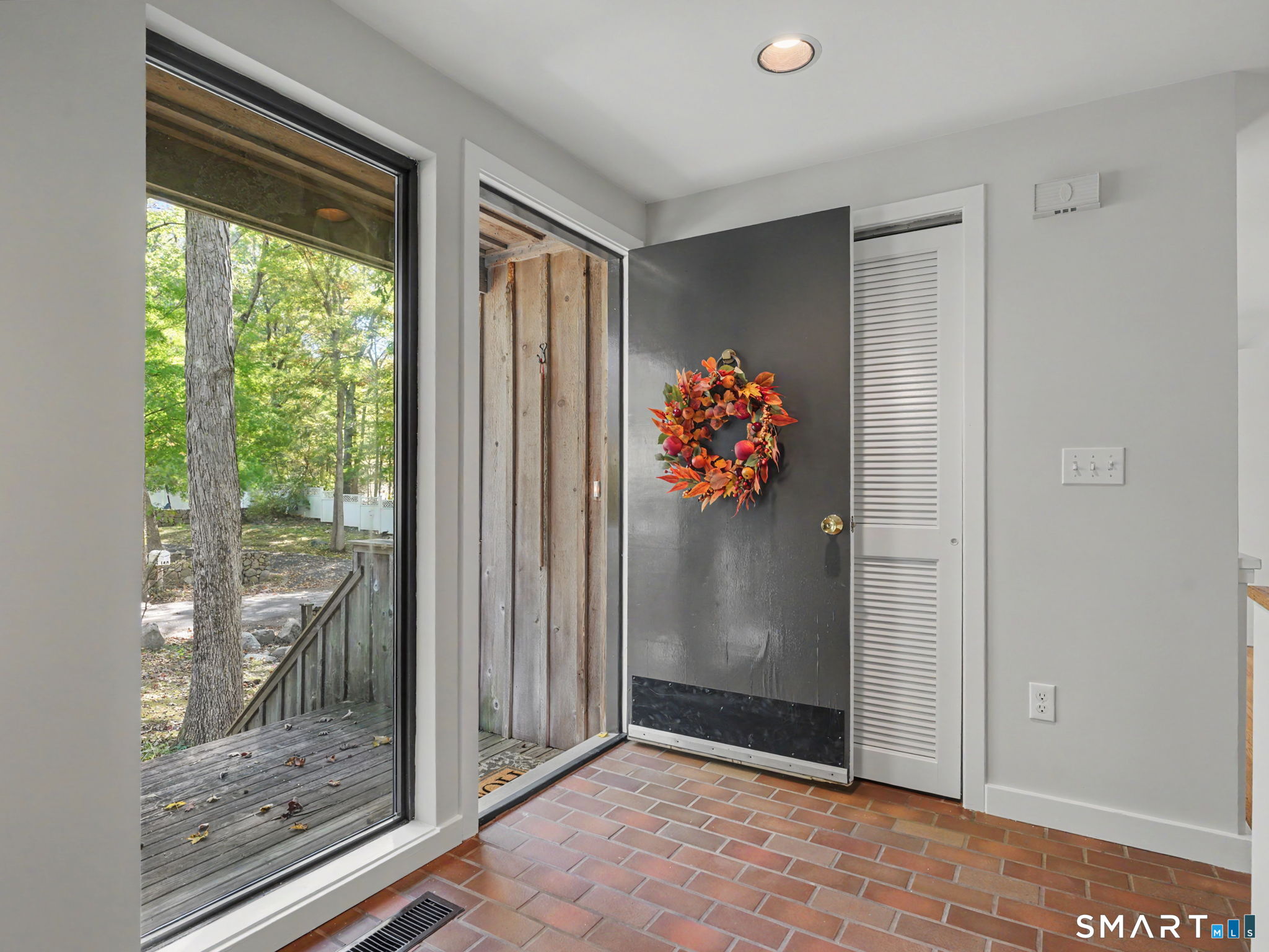 140 Vista Road Wilton, CT 06897 - Photo 8 of 40 Gallery Image 8