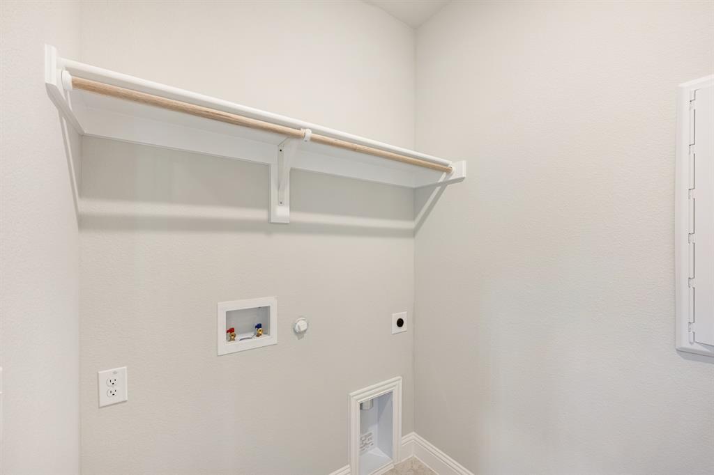 4409 Copper Point Drive Crowley, TX 76036 - Photo 8 of 40