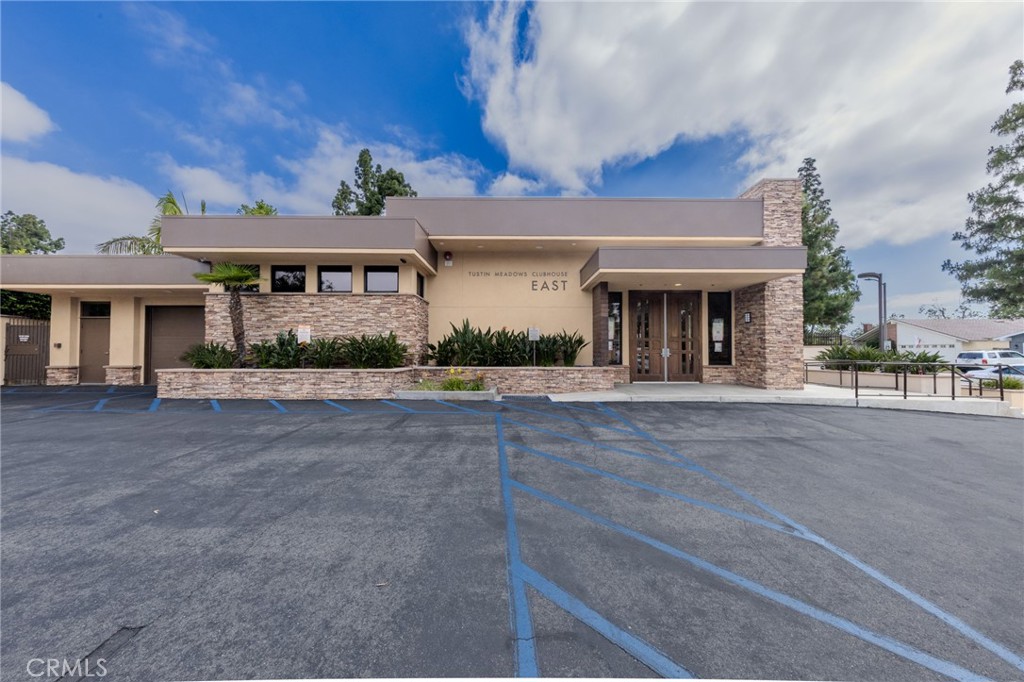 14872 Braeburn Road Tustin, CA 92780 - Photo 43 of 58