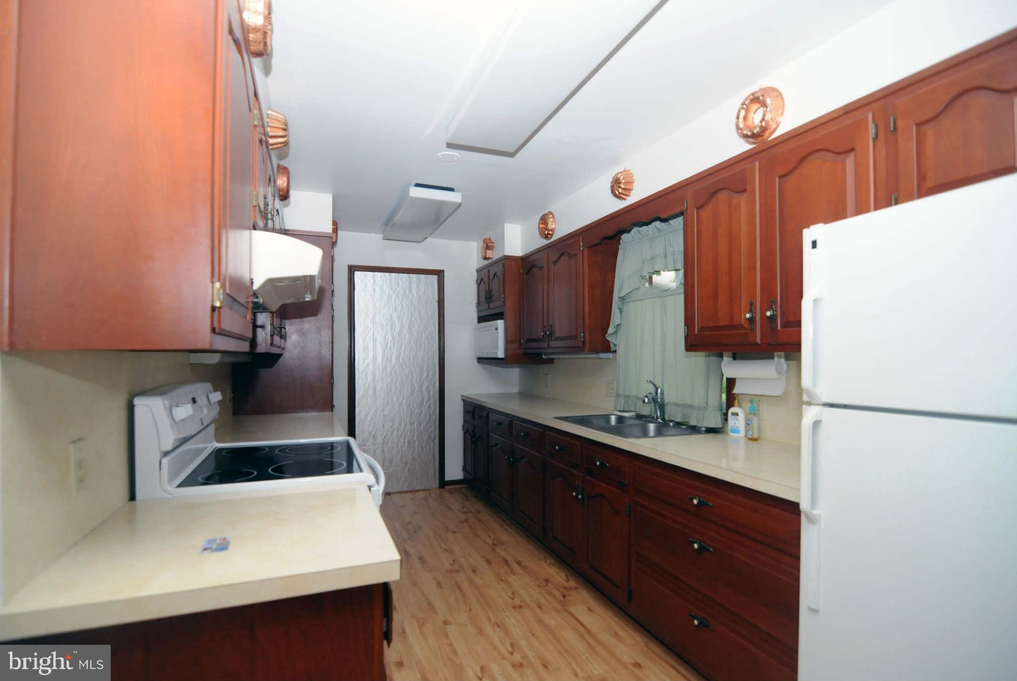 191 Inverness Road Severna Park, MD 21146 - Photo 5 of 24 Kitchen