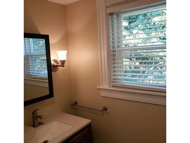 $3,100 | 204 Rockland Street, Portsmouth, NH 03801