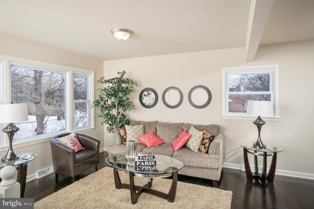 1529 Matthewstown Road Hanover, MD 21076 - Photo 7 of 23 Living Room