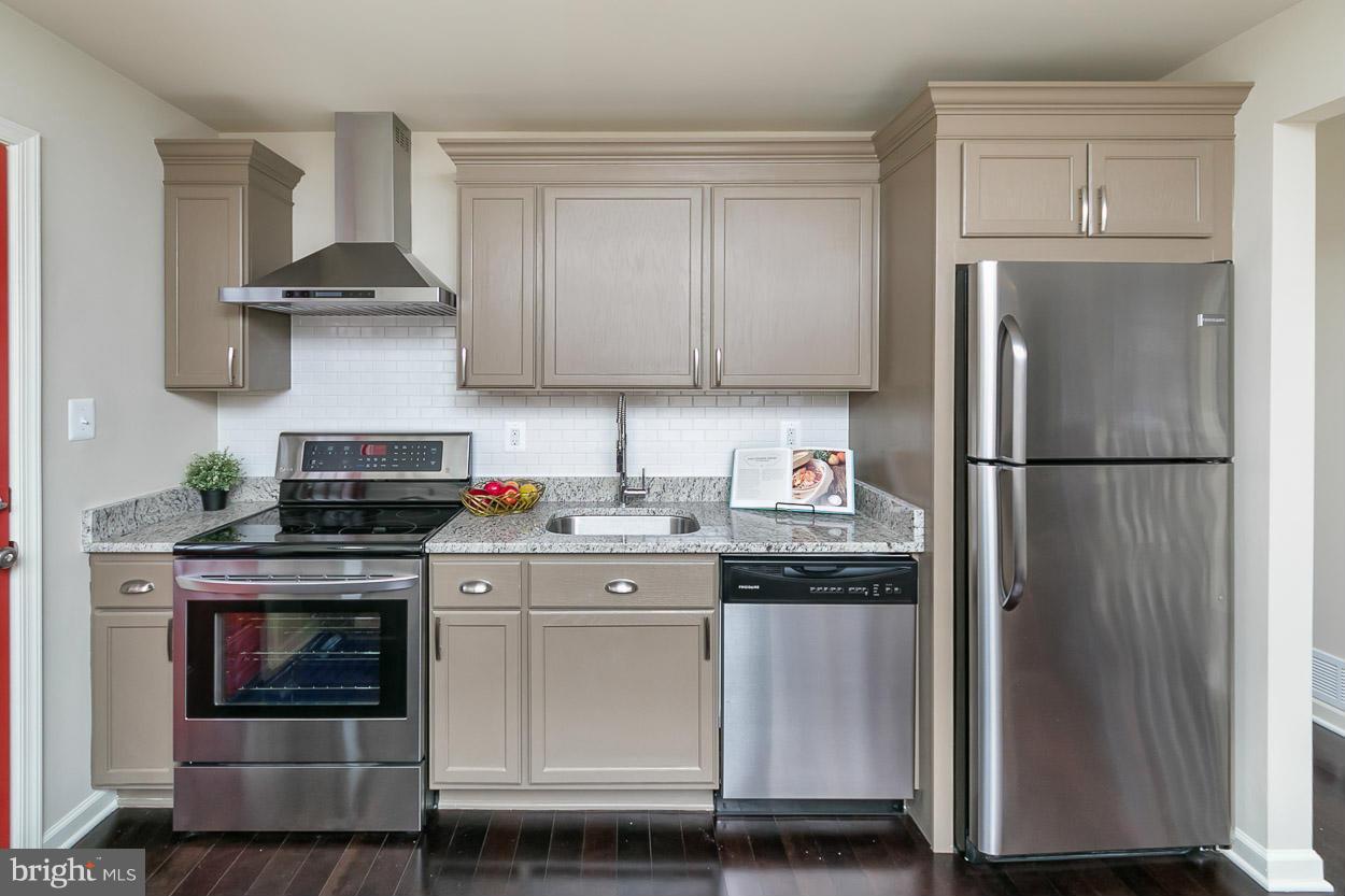 1529 Matthewstown Road Hanover, MD 21076 - Photo 10 of 23 Kitchen