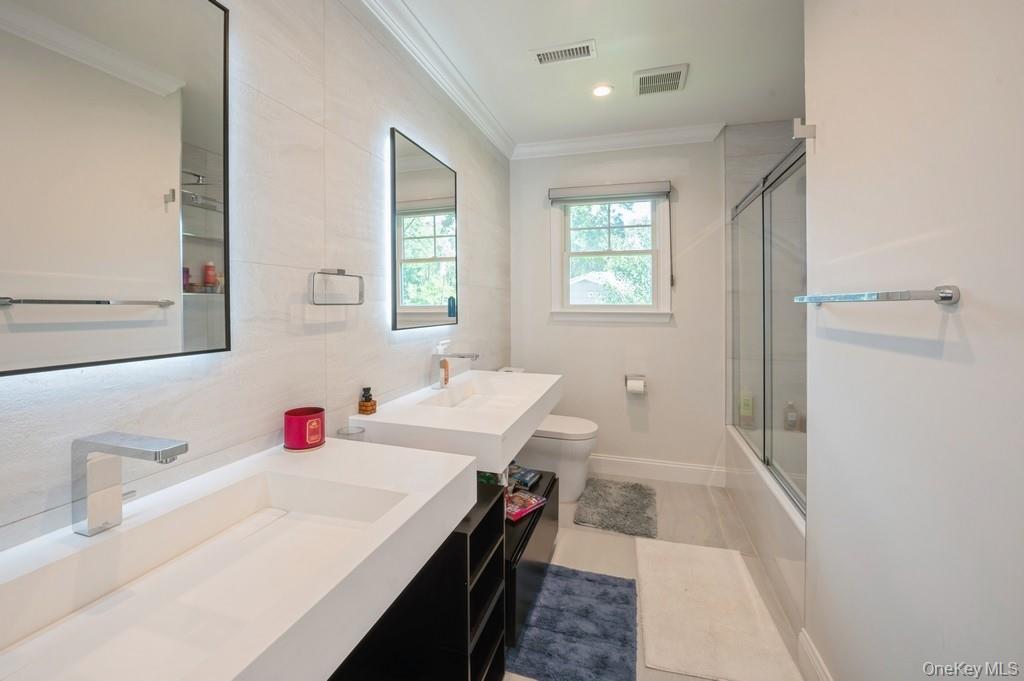 24 Sleepy Hollow Road Rye Brook, NY 10573 - Photo 17 of 29
