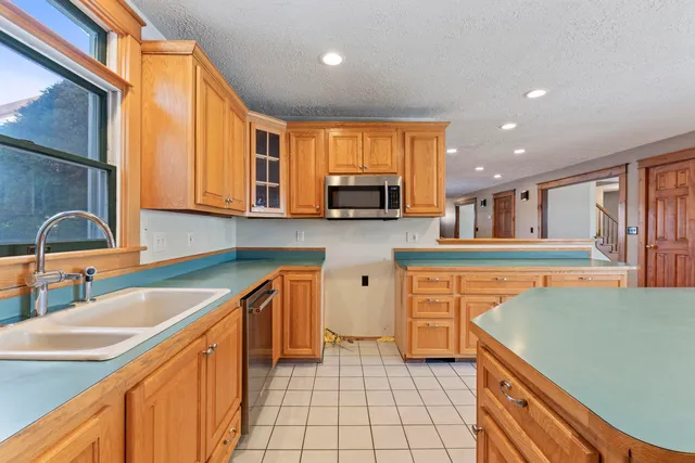 $895,000 | 467 Bay Road, Bowdoinham, ME 04008