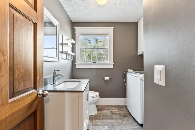 $895,000 | 467 Bay Road, Bowdoinham, ME 04008