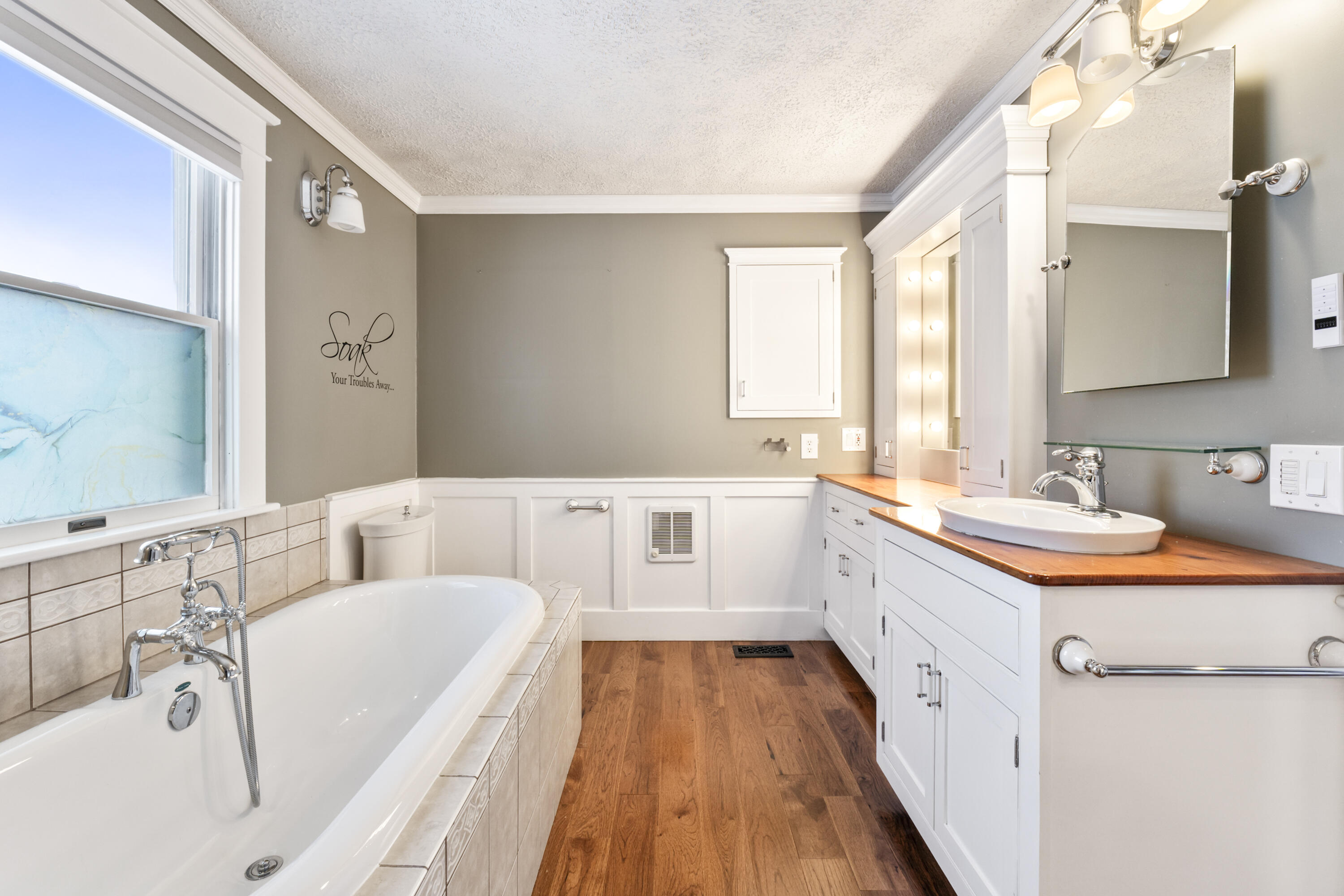 467 Bay Road Bowdoinham, ME 04008 - Photo 42 of 81 Primary Bathroom