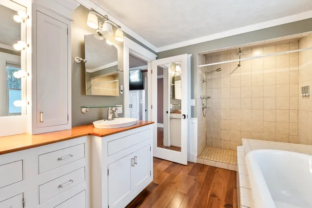 $895,000 | 467 Bay Road, Bowdoinham, ME 04008