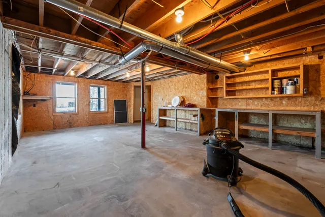 $895,000 | 467 Bay Road, Bowdoinham, ME 04008