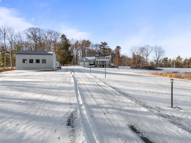 $895,000 | 467 Bay Road, Bowdoinham, ME 04008