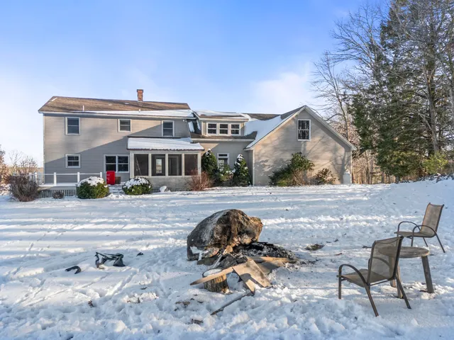 $895,000 | 467 Bay Road, Bowdoinham, ME 04008