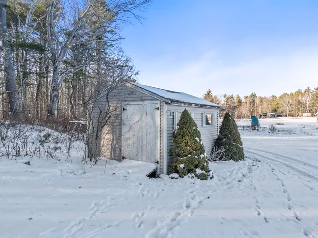 $895,000 | 467 Bay Road, Bowdoinham, ME 04008