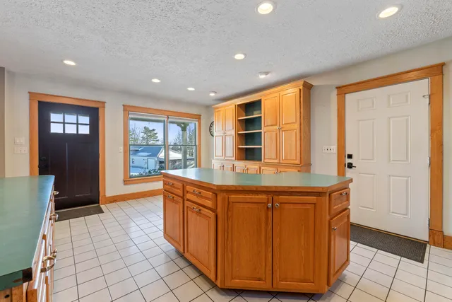 $895,000 | 467 Bay Road, Bowdoinham, ME 04008