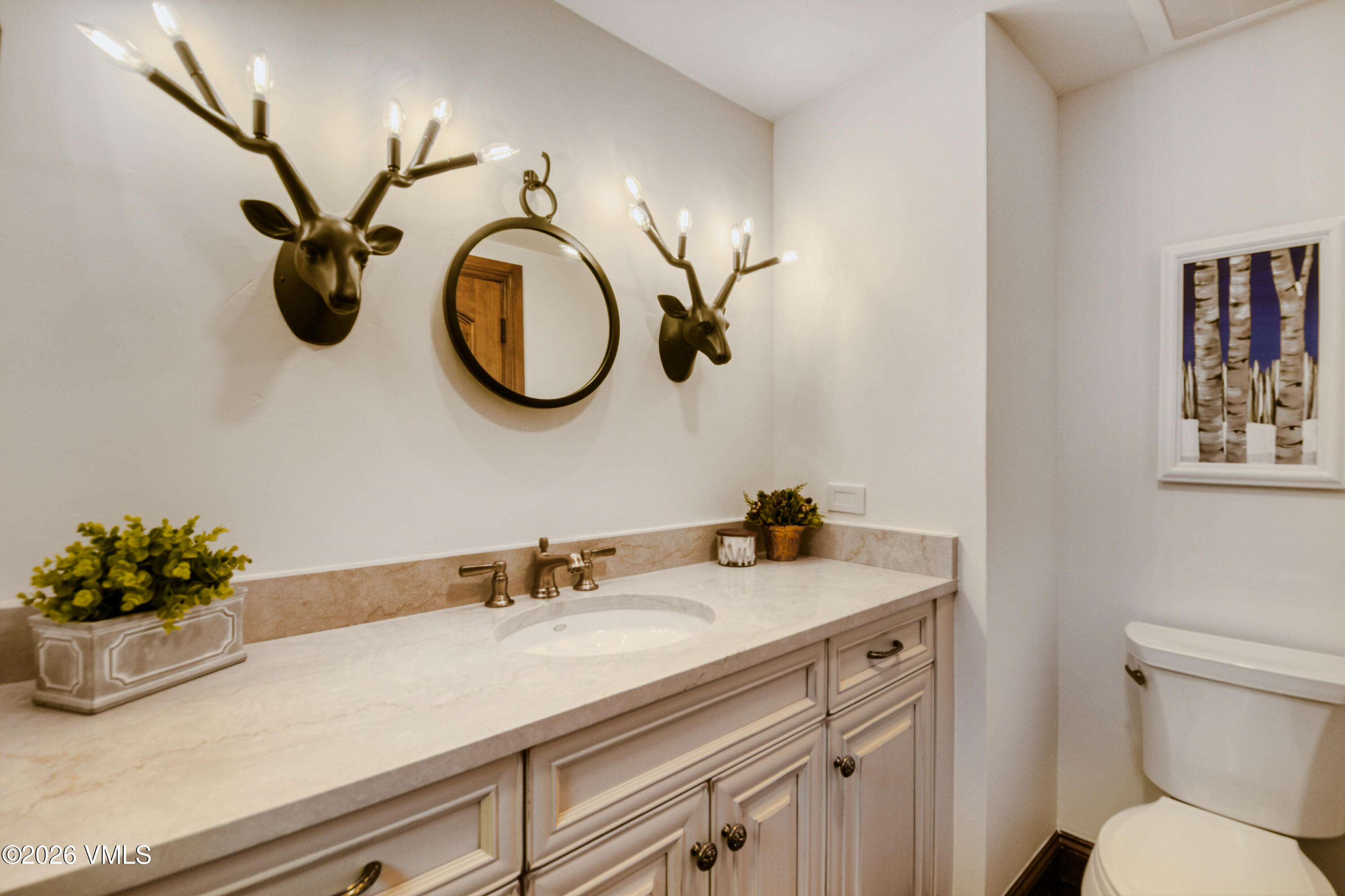 45 West Thomas Place, Unit R17 Beaver Creek, CO 81620 - Photo 11 of 29 45 W Thomas Pl # R-17 - Print Quality -