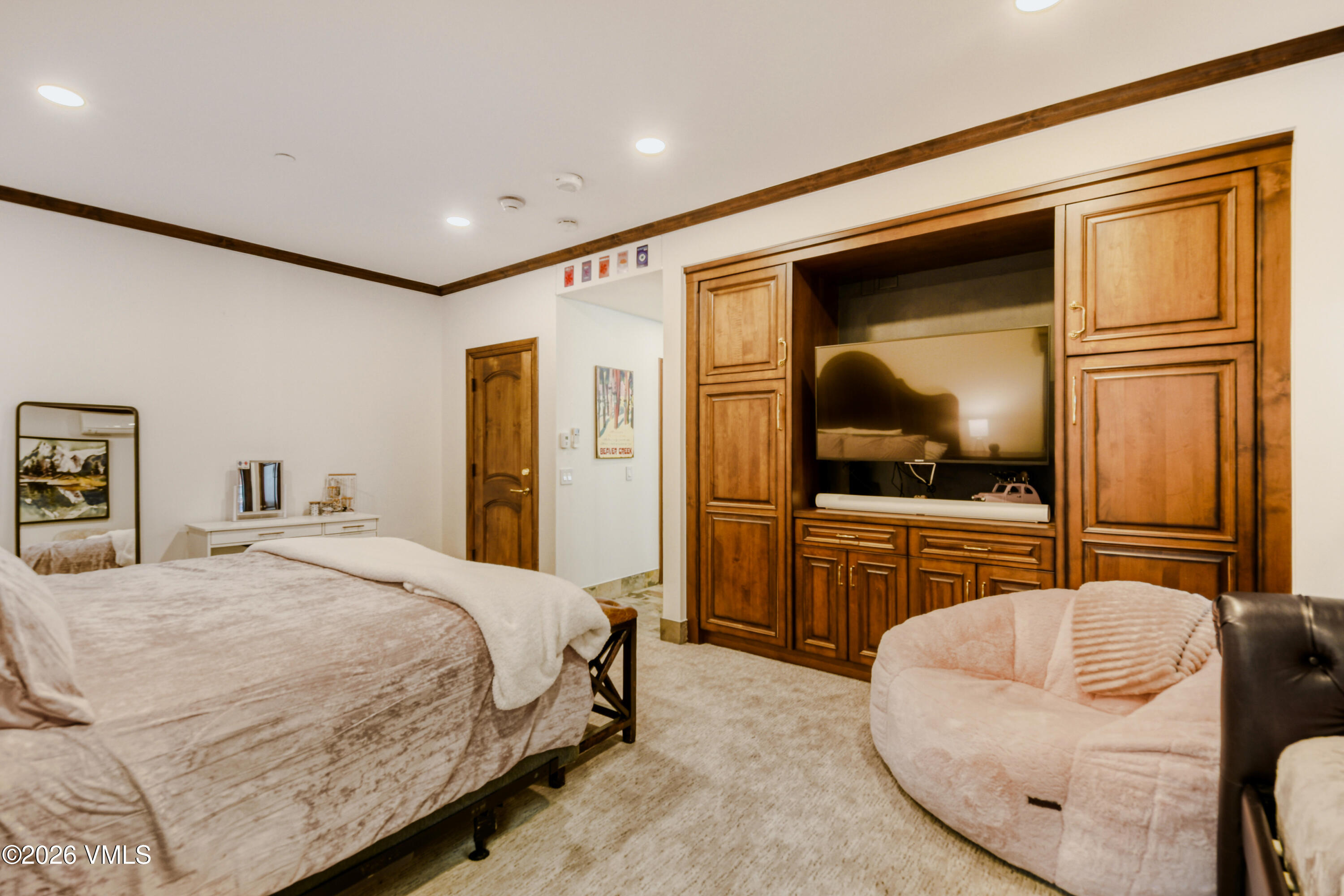 45 West Thomas Place, Unit R17 Beaver Creek, CO 81620 - Photo 19 of 29 45 W Thomas Pl # R-17 - Print Quality -