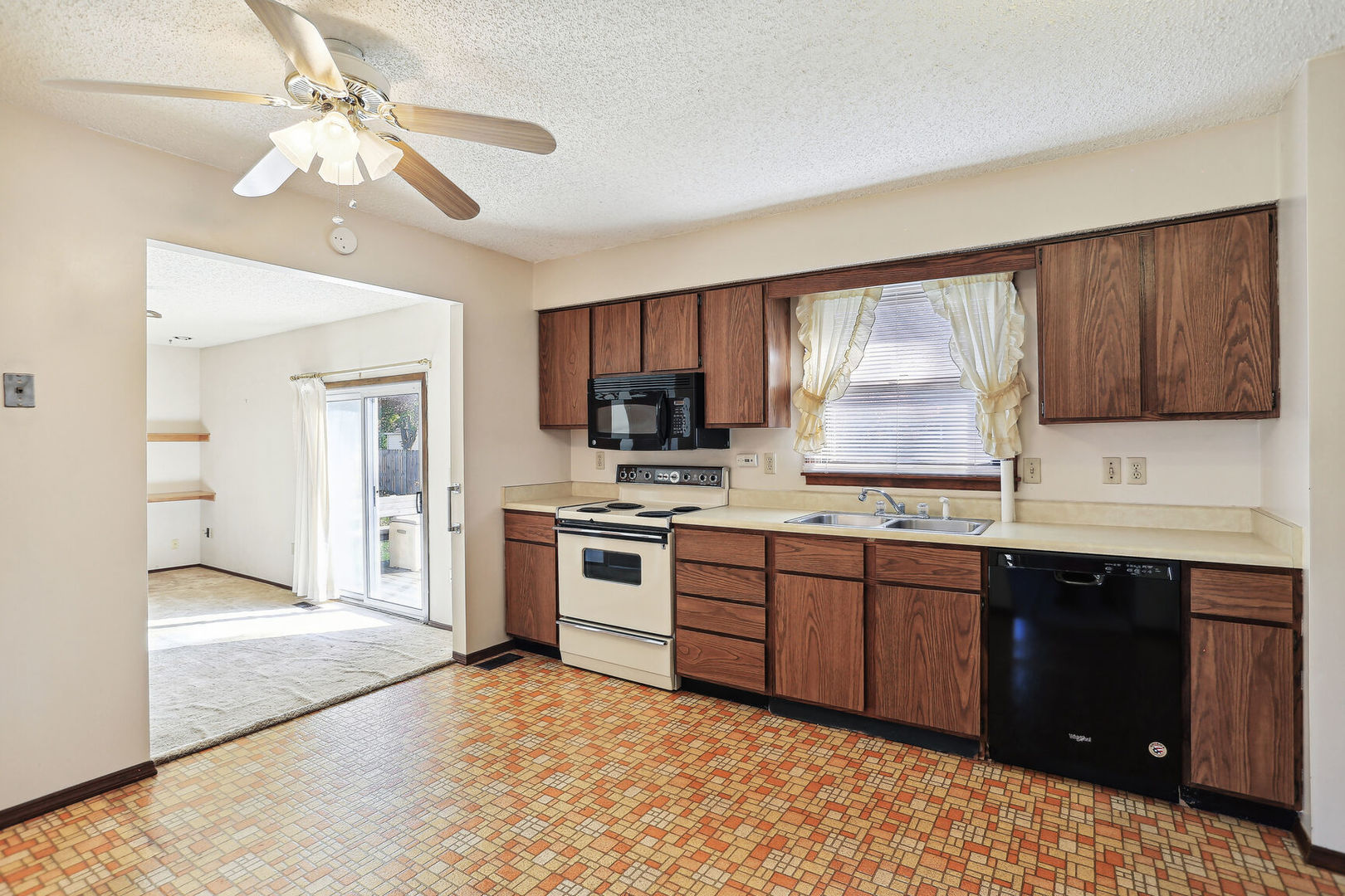 1903 Branch Road Champaign, IL 61821 - Photo 12 of 30 Gallery Image 12