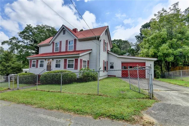 $325,000 | 37 Spring Street, Gainesville, GA 30501