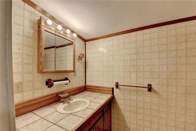 $325,000 | 37 Spring Street, Gainesville, GA 30501