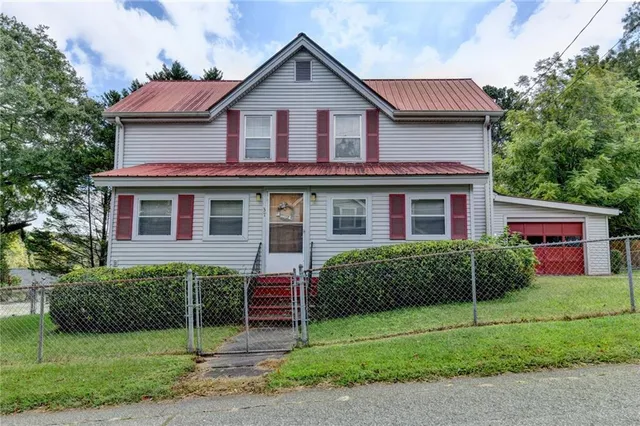 $325,000 | 37 Spring Street, Gainesville, GA 30501