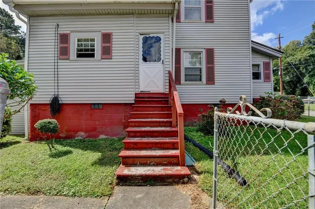 $325,000 | 37 Spring Street, Gainesville, GA 30501