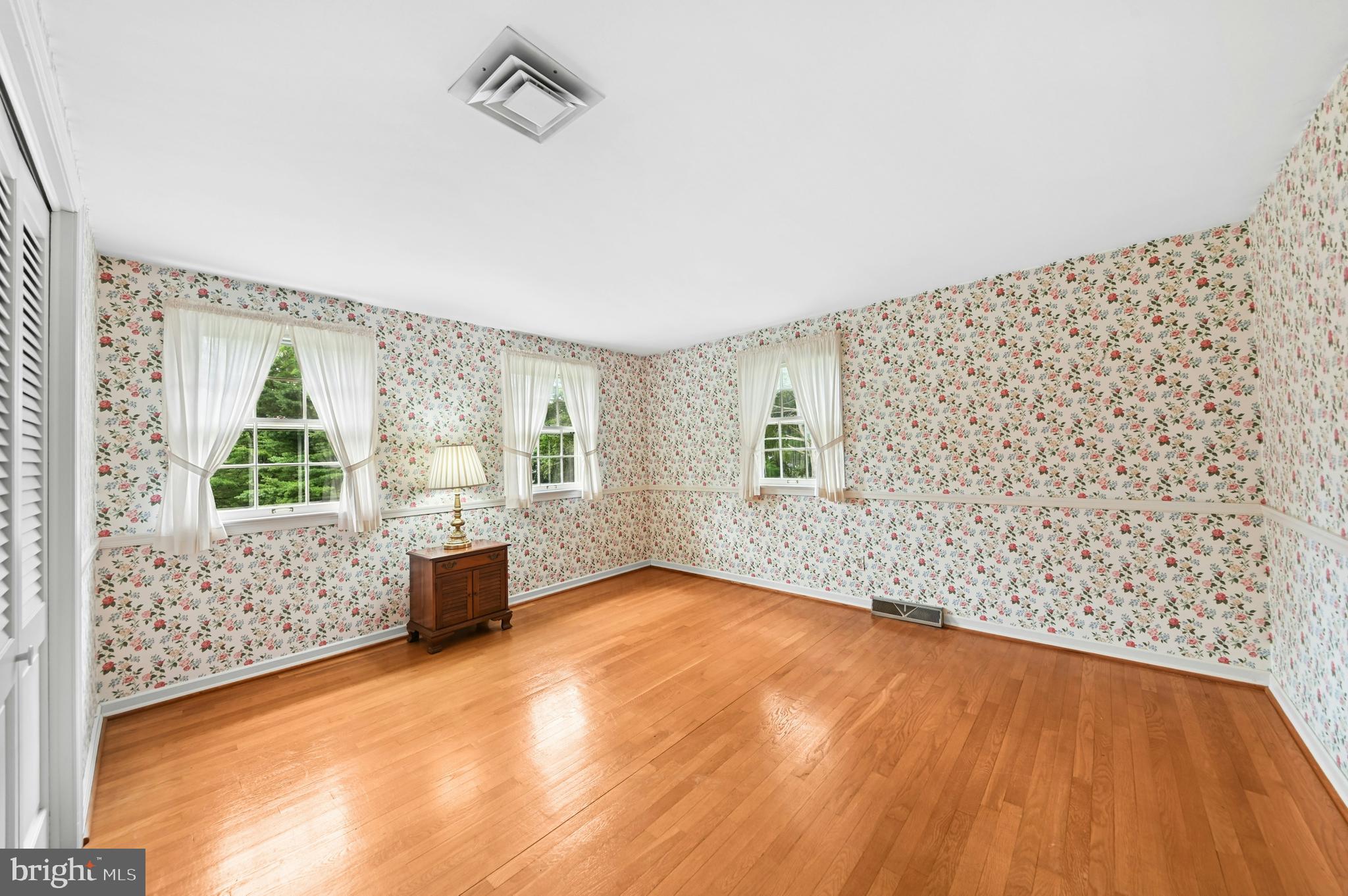1501 Colesville Road Bethlehem, PA 18015 - Photo 23 of 37