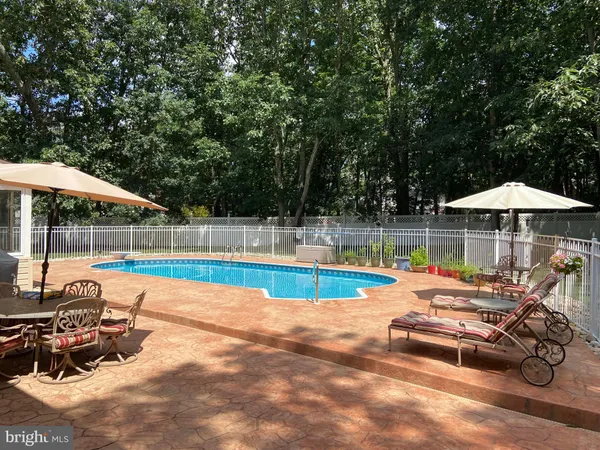 $760,000 | 2 Packenah Trail, Shamong, NJ 08088