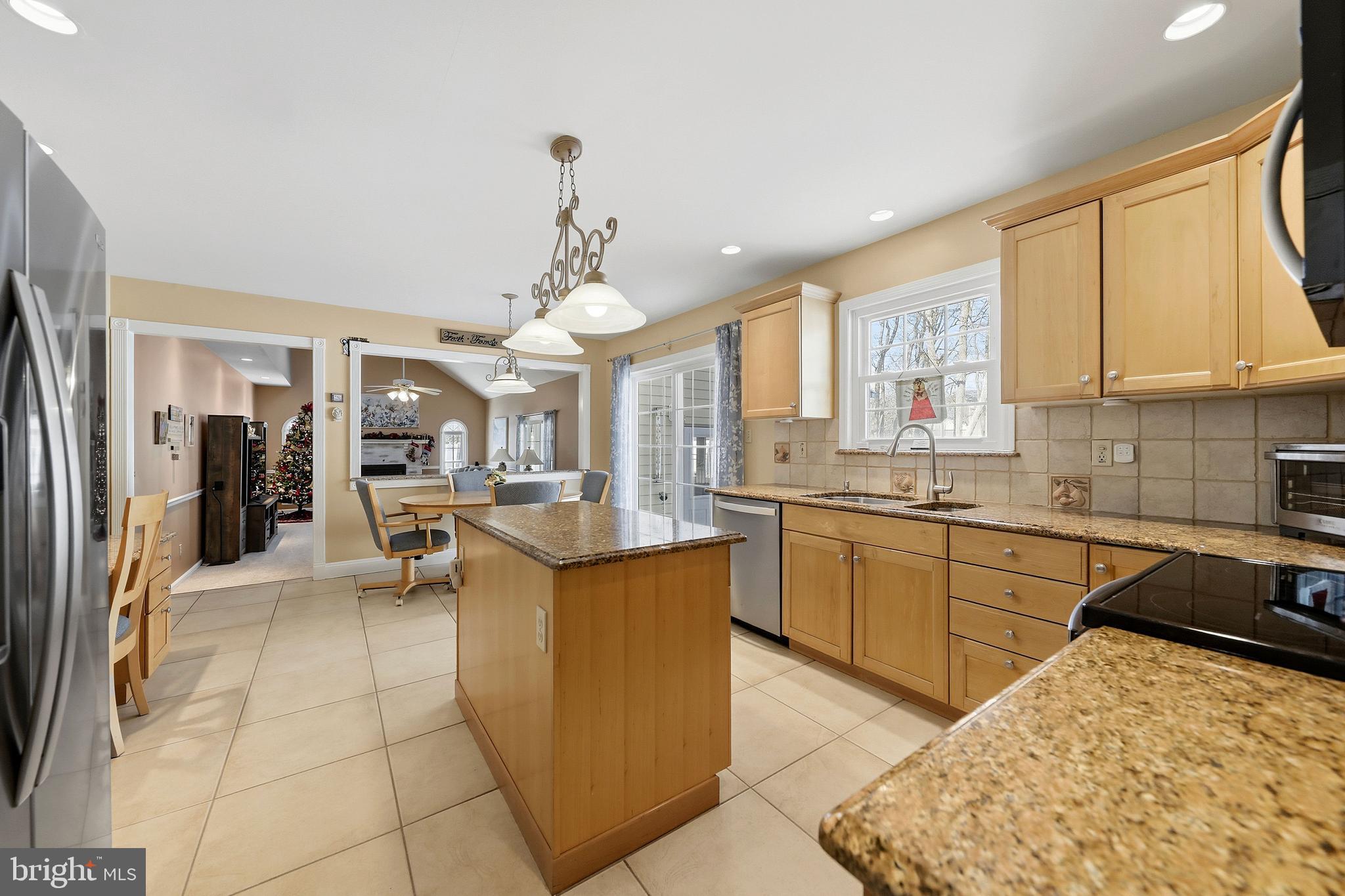 2 Packenah Trail Shamong, NJ 08088 - Photo 9 of 51 Large kitchen with maple cabinets