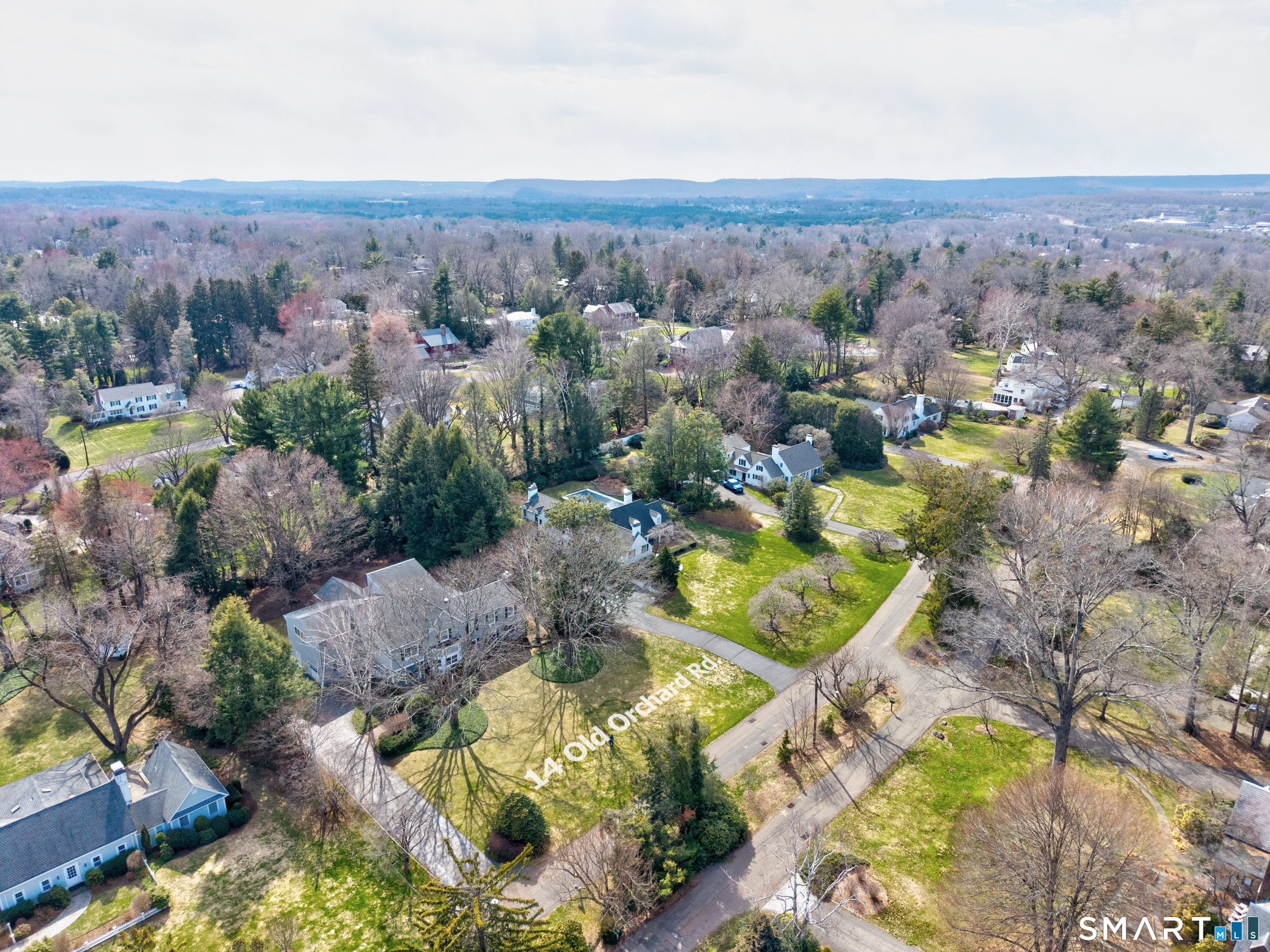 14 Old Orchard Road North Haven, CT 06473 - Photo 3 of 40