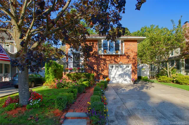 $1,150,000 | 67 Fernwood Terrace, Garden City, NY 11530