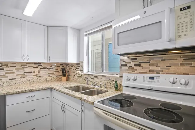 $118,000 | 1867 Restful Drive, Unit L22, Bradenton, FL 34207