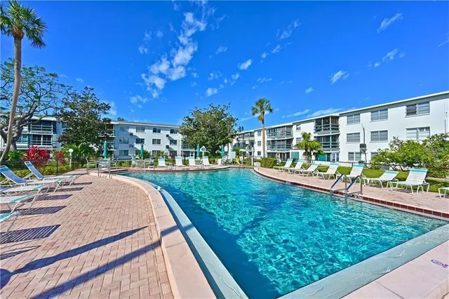 $118,000 | 1867 Restful Drive, Unit L22, Bradenton, FL 34207