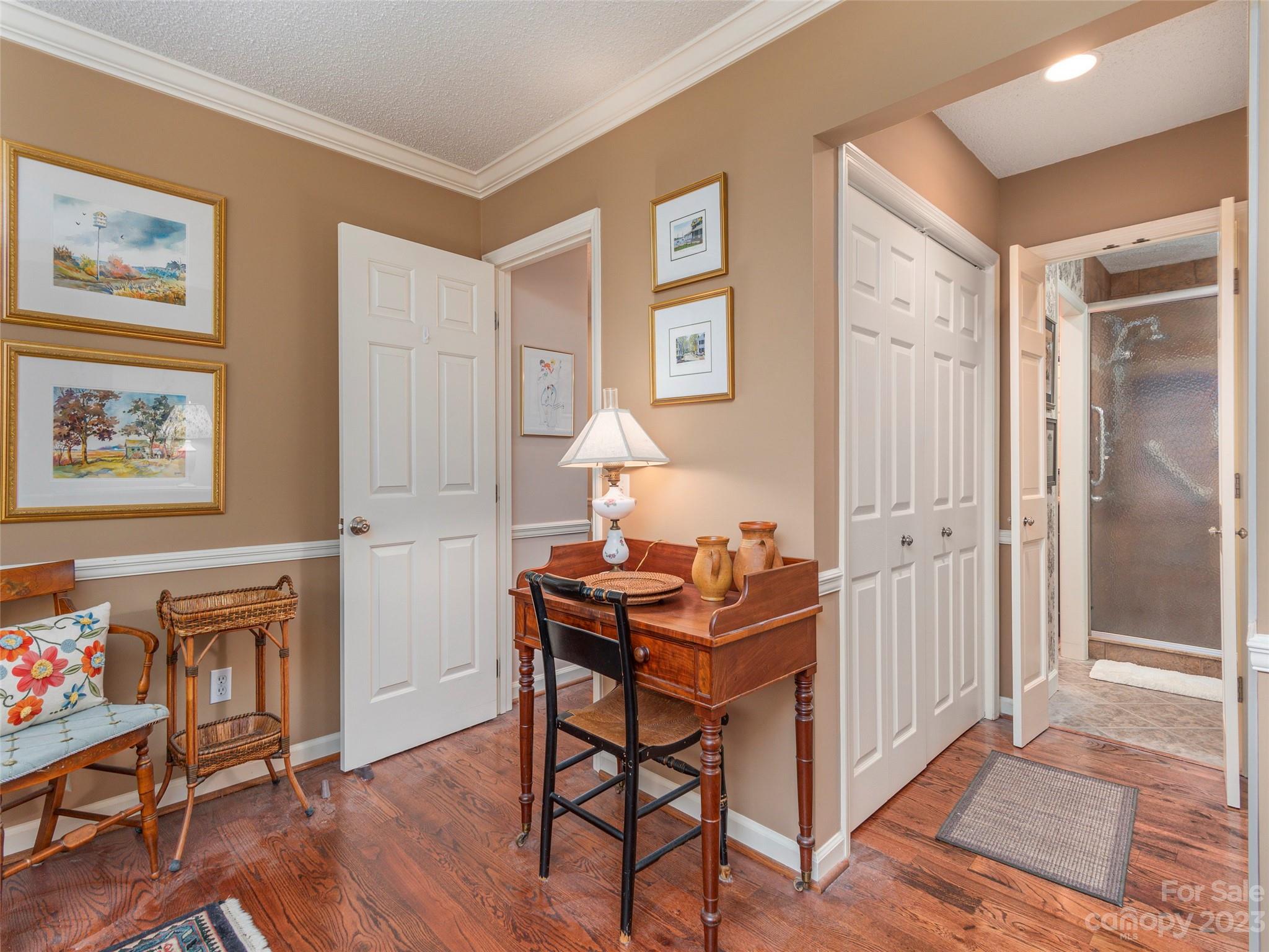 106 Beaver Ridge Road Asheville, NC 28804 - Photo 14 of 19 a livingroom with furniture and wooden floor