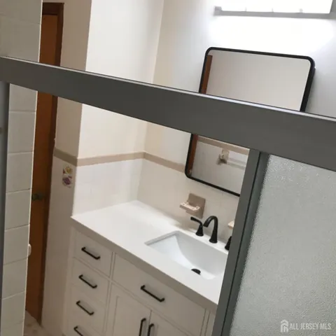 $2,800 | 354 Alpine Street, Perth Amboy, NJ 08861