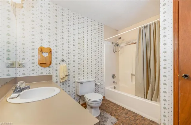 $255,000 | 805 Lewisville Clemmons Road, Lewisville, NC 27023