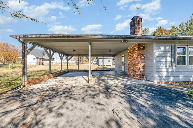 $255,000 | 805 Lewisville Clemmons Road, Lewisville, NC 27023