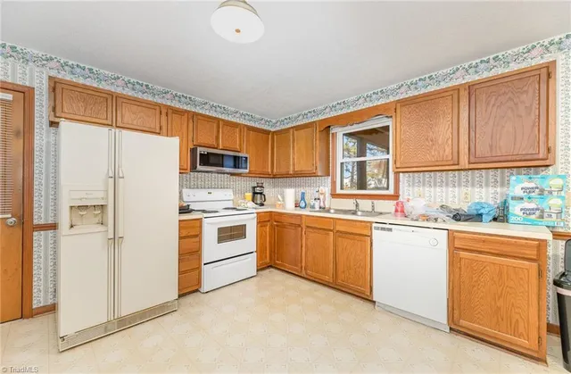 $255,000 | 805 Lewisville Clemmons Road, Lewisville, NC 27023