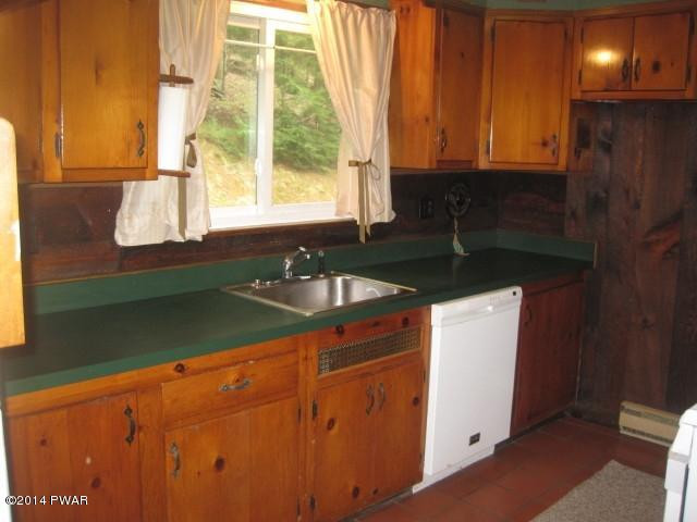 314 Greeley Lake Road Greeley, PA 18425 - Photo 9 of 52
