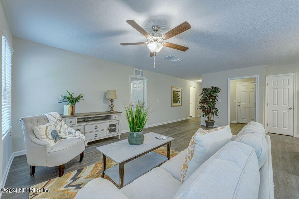 7002 Charmayn Road Jacksonville, FL 32244 - Photo 11 of 23 Interior 4