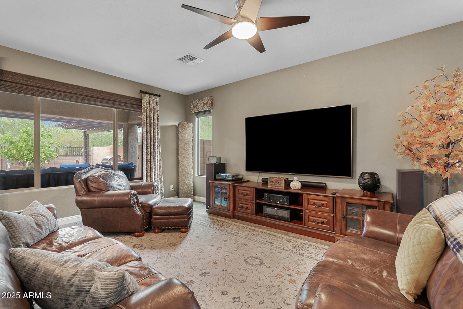 2602 West Royer Road Phoenix, AZ 85085 - Photo 4 of 40 DSC03123