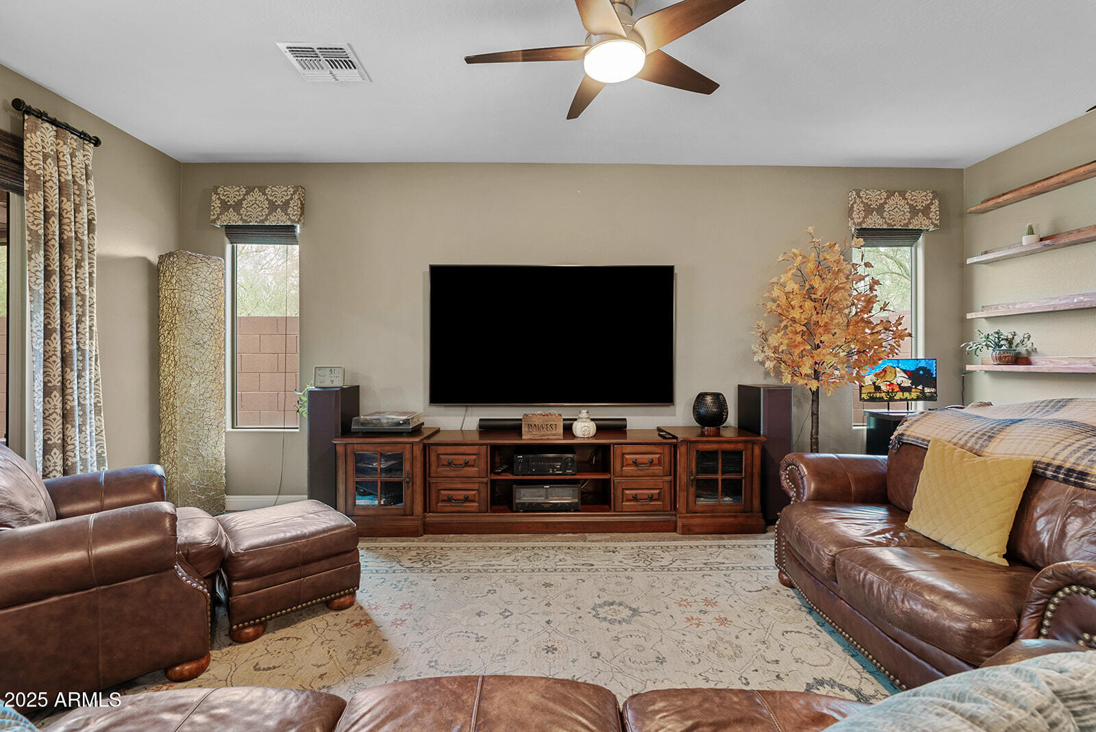 2602 West Royer Road Phoenix, AZ 85085 - Photo 5 of 40 DSC03128