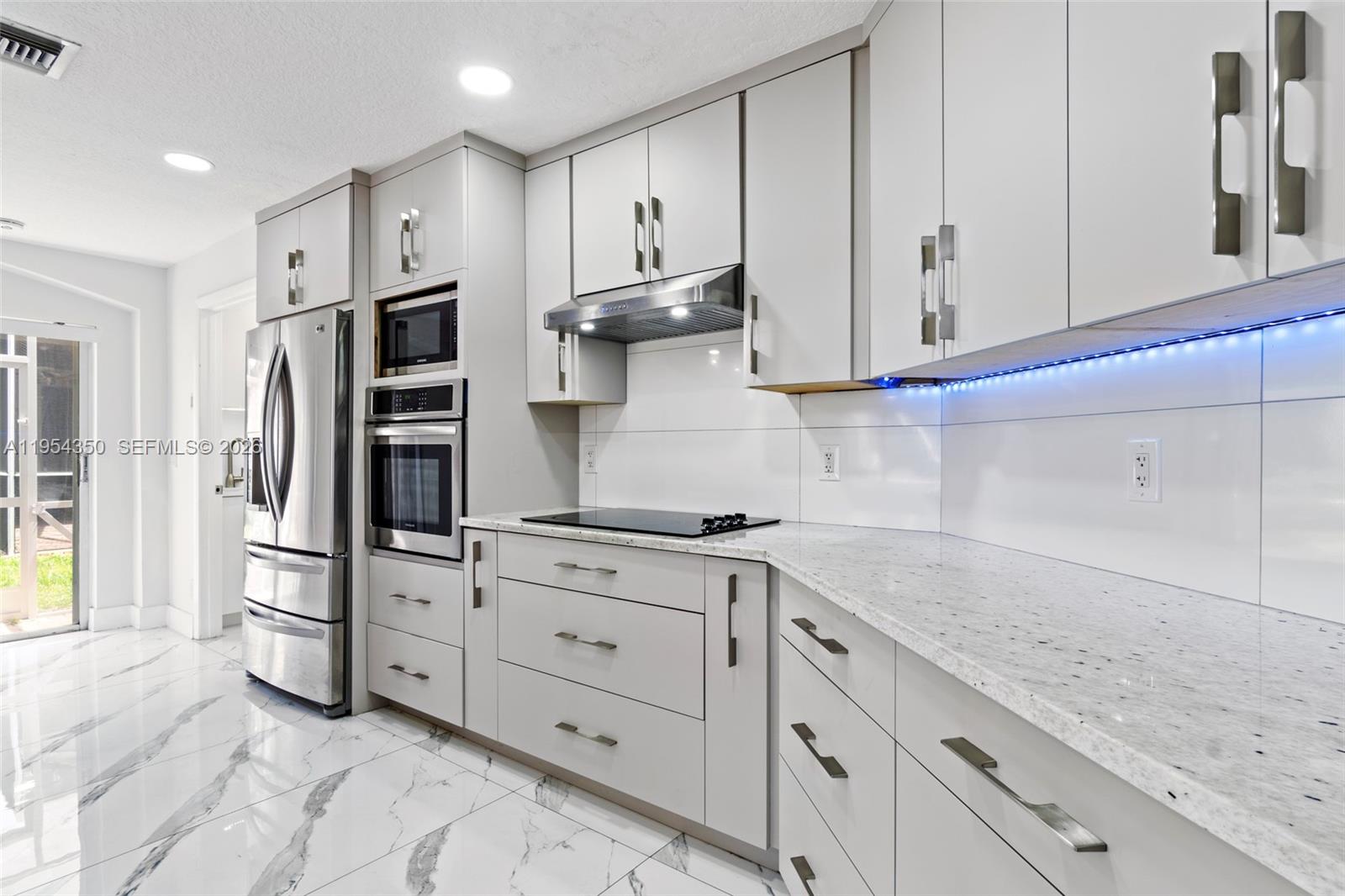 6357 Brava Way, Unit 6357 Boca Raton, FL 33433 - Photo 15 of 45 Abundance of storage