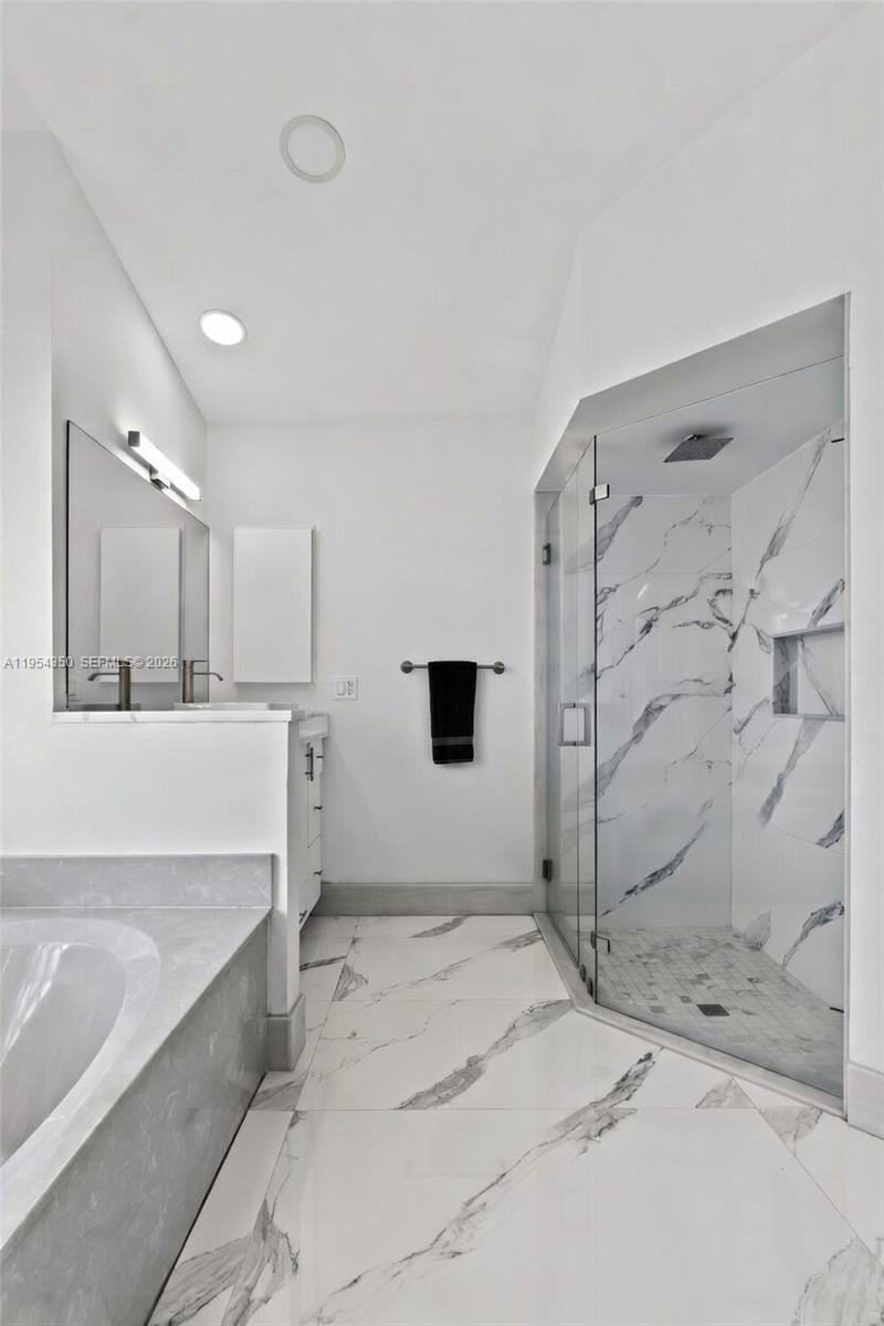 6357 Brava Way, Unit 6357 Boca Raton, FL 33433 - Photo 28 of 45