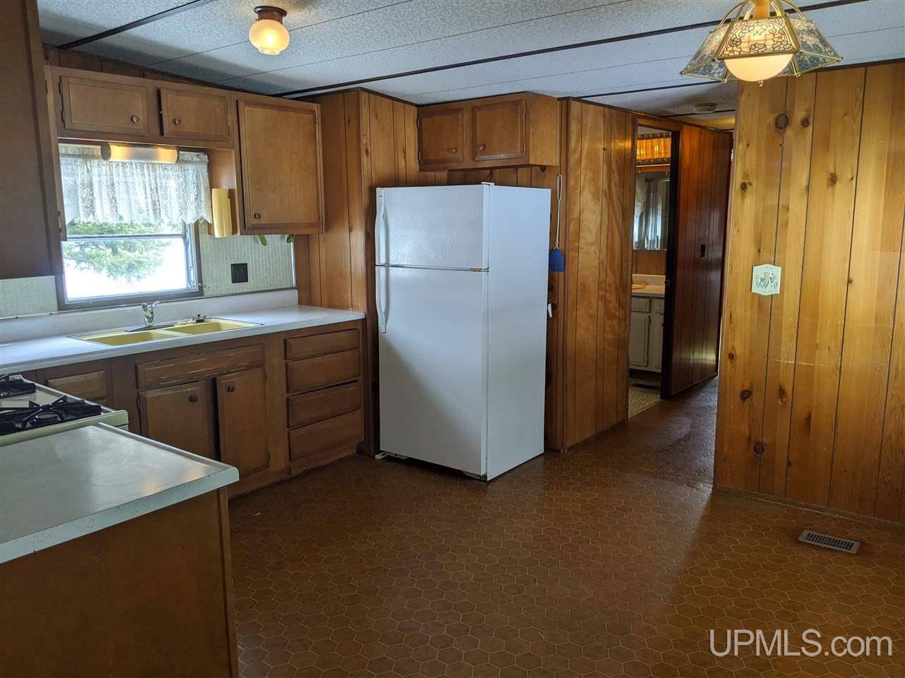 6975 M 5 Escanaba, MI 49829 - Photo 6 of 17