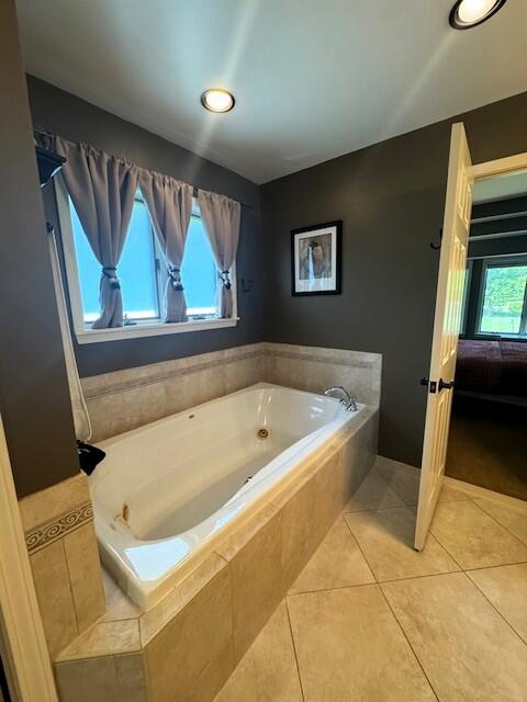 7144 Hunter Ridge Court Saline, MI 48176 - Photo 20 of 54 Main Bedroom Bathroom.a