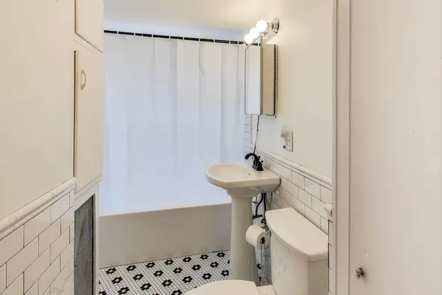 $785,000 | 1810 Washington Street, Evanston, IL 60202